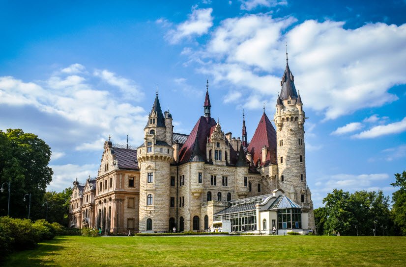 Moszna Zamek, Poland